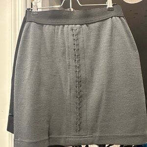 Cute mini skirt with bobby pin detail
